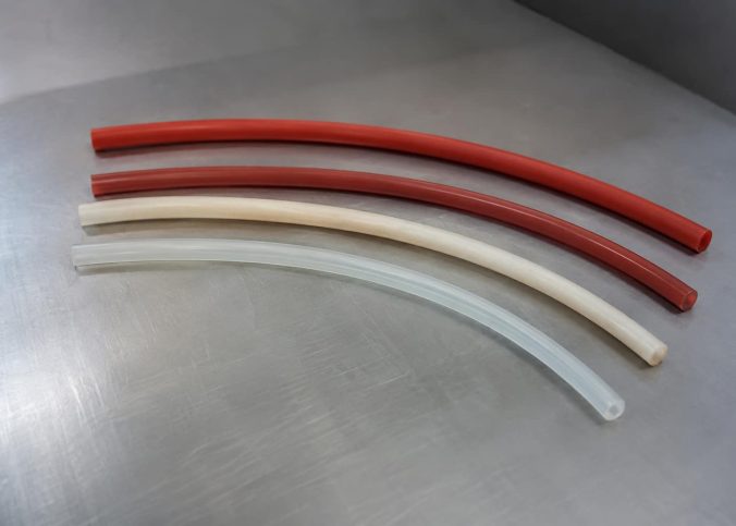 Fábrica de tubos de silicone: conheça a Alfalon